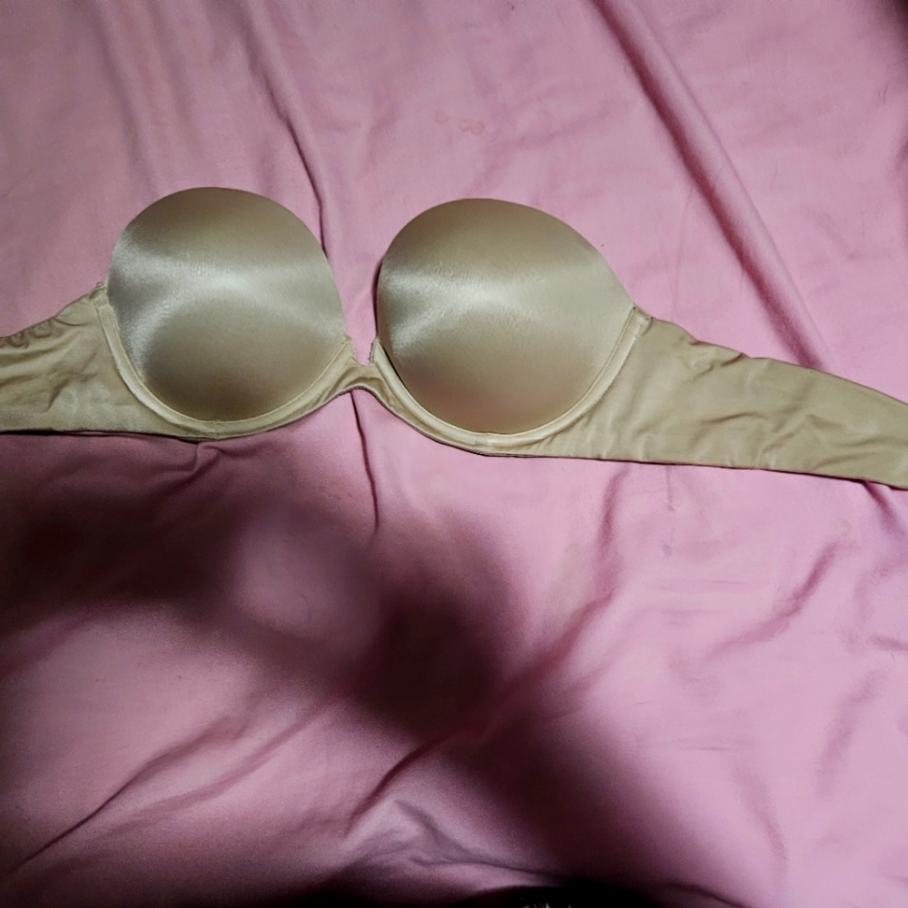 !Brand new! Victoria's secret strapless bra
